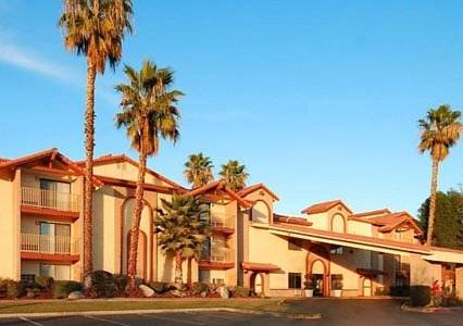 Quality Inn & Suites Bakersfield